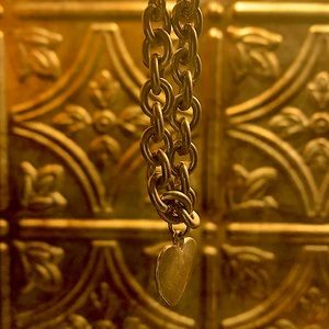 silver chained bracelet / used! / older than average / unique closing mechanism!